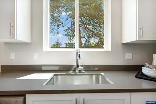 1498 Logan Pkw SE, Albany, OR 97322 - Photo 6