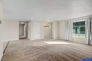 208 44th Ave NE, Salem, OR 97317 - Photo 8