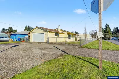 208 44th Av NE, Salem, OR 97317 - Photo 2