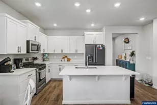 215 Walnut St, Mount Angel, OR 97362 - Photo 10