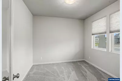 215 Walnut St, Mount Angel, OR 97362 - Photo 6