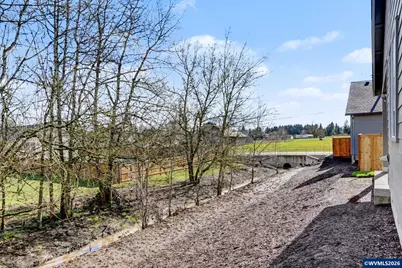 215 Walnut St, Mount Angel, OR 97362 - Photo 32