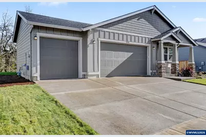 215 Walnut St, Mount Angel, OR 97362 - Photo 2