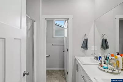 215 Walnut St, Mount Angel, OR 97362 - Photo 26