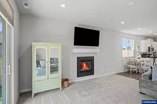 215 Walnut St, Mount Angel, OR 97362 - Photo 12