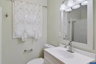 1115 NW Green Acres Lp, Albany, OR 97321 - Photo 12