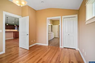 736 SE St Andrews Ln, Dallas, OR 97338 - Photo 28