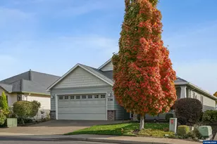 736 SE St Andrews Ln, Dallas, OR 97338 - Photo 2