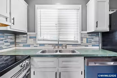 4792 NE Wyoming Cir, Salem, OR 97305 - Photo 18