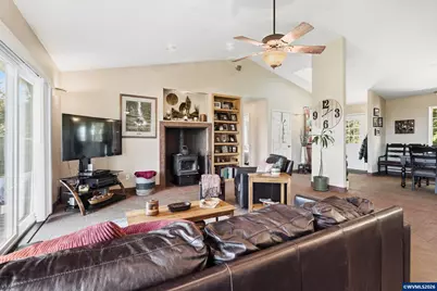 1110 Reuben Boise Rd, Dallas, OR 97338 - Photo 6