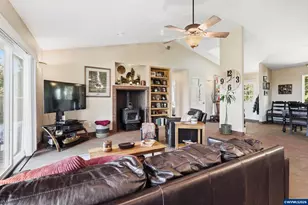 1110 Reuben Boise Rd, Dallas, OR 97338 - Photo 6