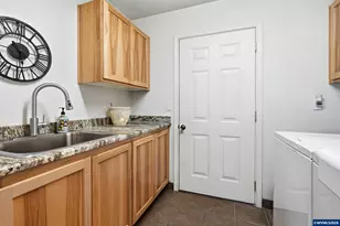 1110 Reuben Boise Rd, Dallas, OR 97338 - Photo 34