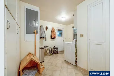 190 Hunsaker Ln, Eugene, OR 97404 - Photo 16