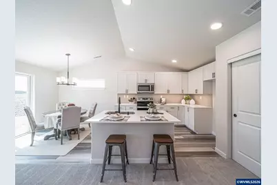 3206 S 13th St, Lebanon, OR 97355 - Photo 2