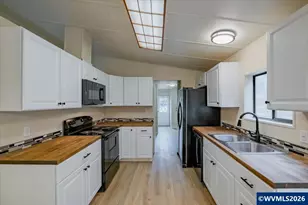 41023 Hwy 228, Sweet Home, OR 97386 - Photo 14