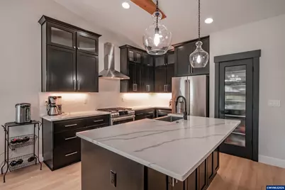 494 Troon Av, Woodburn, OR 97071 - Photo 8