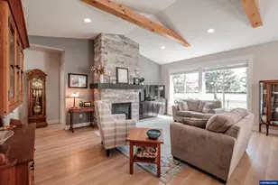 494 Troon Ave, Woodburn, OR 97071 - Photo 6