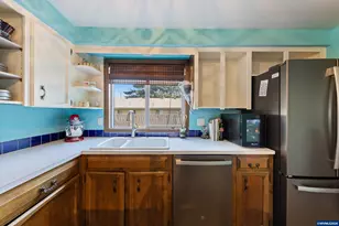 465 Flint Ridge St SE, Salem, OR 97306 - Photo 16