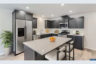 2402 Sawtelle Dr, Woodburn, OR 97071 - Photo 6