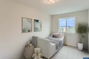 2402 Sawtelle Dr, Woodburn, OR 97071 - Photo 16