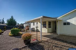 610 Vaughan #63 Ln, Lebanon, OR 97355 - Photo 2