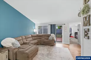 701 SE Juniper Ave, Dallas, OR 97338 - Photo 8