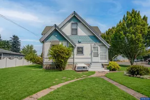488 S Second St, Lebanon, OR 97355 - Photo 2