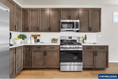 3218 S 13th St, Lebanon, OR 97355 - Photo 2