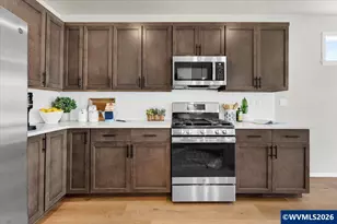 3218 S 13th St, Lebanon, OR 97355 - Photo 2