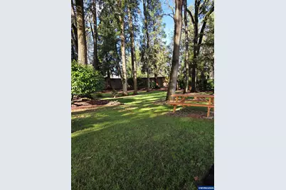 4940 Sunnyside Rd Rd S #B-8, Salem, OR 97306 - Photo 16