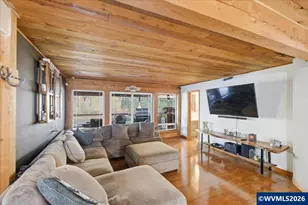 42801 Island Inn Dr, Lebanon, OR 97355 - Photo 4