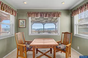 2415 SW Oakwood Dr, Dallas, OR 97338 - Photo 8