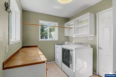 2415 SW Oakwood Dr, Dallas, OR 97338 - Photo 12