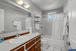 2415 SW Oakwood Dr, Dallas, OR 97338 - Photo 28