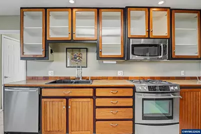 2415 SW Oakwood Dr, Dallas, OR 97338 - Photo 10