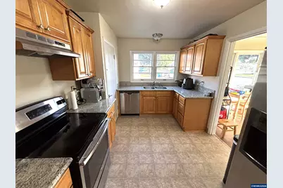 1551 Market St NE, Salem, OR 97301 - Photo 10