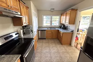 1551 Market St NE, Salem, OR 97301 - Photo 10