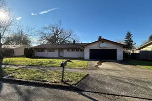 1079 Westwood Dr, Stayton, OR 97383 - Photo 2