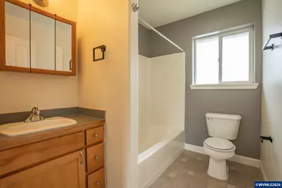 960 7th Av, Sweet Home, OR 97386 - Photo 6