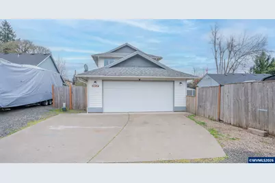 960 7th Av, Sweet Home, OR 97386 - Photo 2