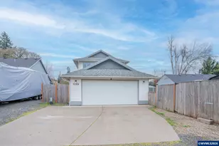 960 7th Ave, Sweet Home, OR 97386 - Photo 2