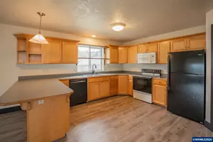 960 7th Ave, Sweet Home, OR 97386 - Photo 8