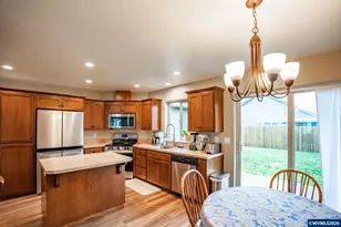 361 W Jadon Dr, Lebanon, OR 97355 - Photo 10