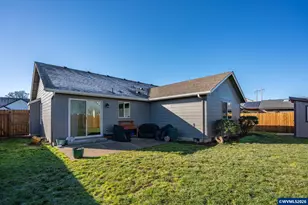 361 W Jadon Dr, Lebanon, OR 97355 - Photo 2