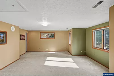6783 Rippling Brook Dr SE, Salem, OR 97317 - Photo 36