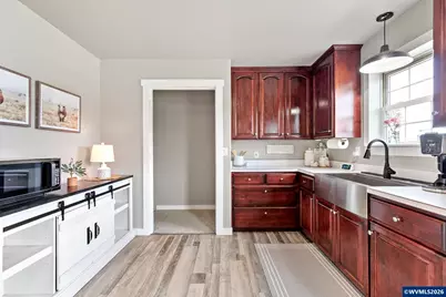 34207 Enos Dr, Halsey, OR 97348 - Photo 8