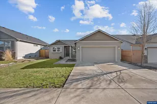 578 SE Lines St, Dallas, OR 97338 - Photo 2