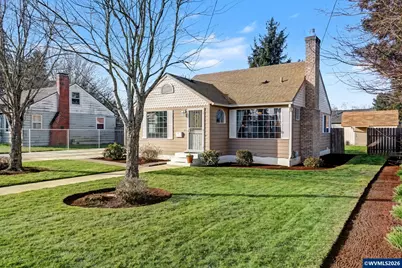 2243 32nd Av NE, Salem, OR 97301 - Photo 2