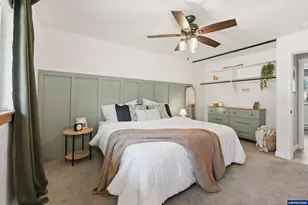 241 NE Azalea Dr, Corvallis, OR 97330 - Photo 18