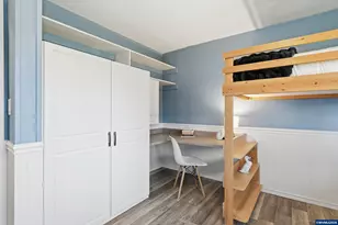 241 NE Azalea Dr, Corvallis, OR 97330 - Photo 16